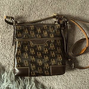 Authentic Dooney & Bourke crossbody bag